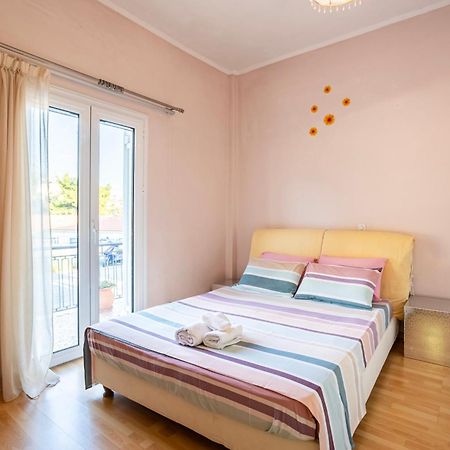 Kalamata'S Sunny Retreat Near The Historic Center エクステリア 写真