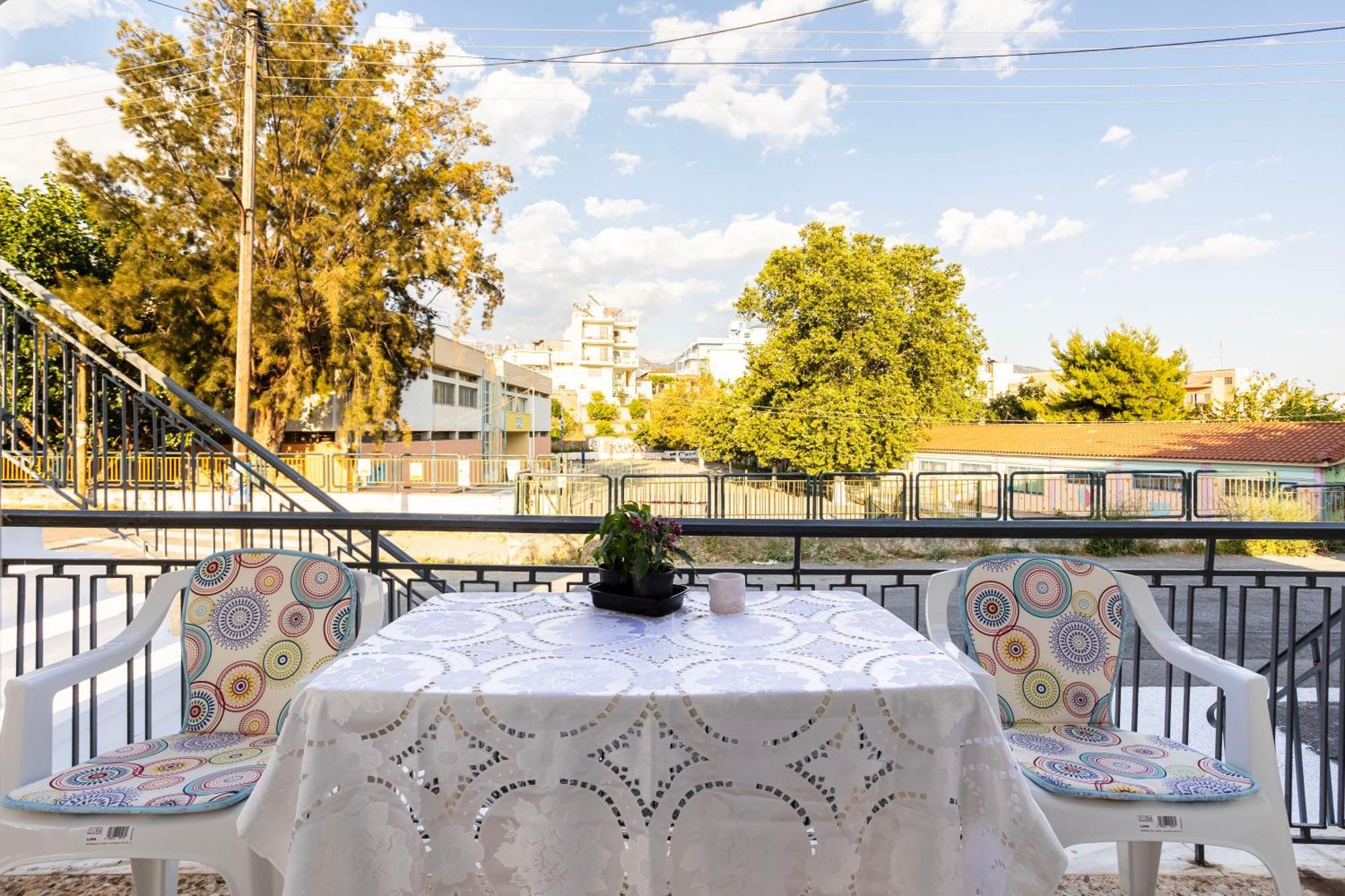 Kalamata'S Sunny Retreat Near The Historic Center エクステリア 写真