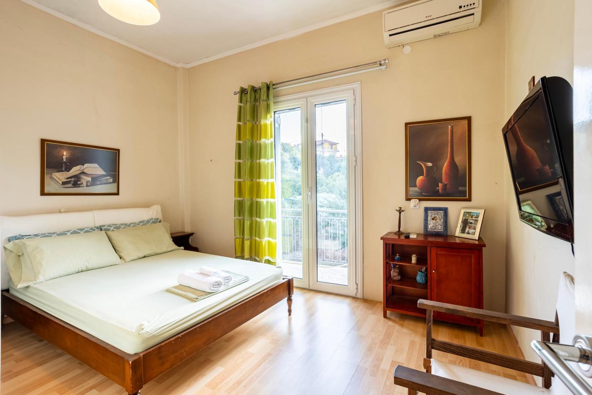 Kalamata'S Sunny Retreat Near The Historic Center エクステリア 写真